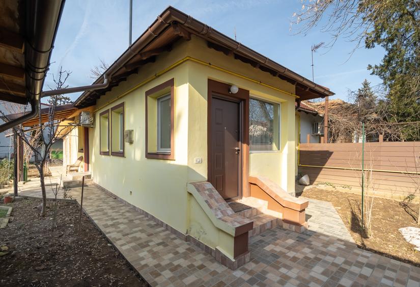 Casă individuală cu 3 camere cu Canalizare în Bucureștii Noi
