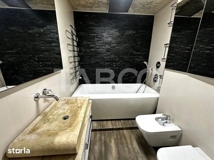Apartament cu 4 camere decomandat în Ștrand