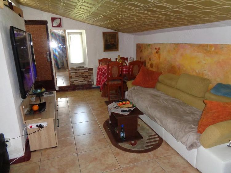 Casă cu Teren 968 Mp în Valea Călugărească