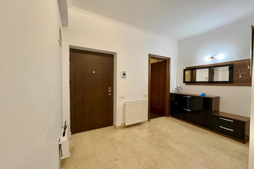 Apartament cu 3 camere semidecomandat, mobilat în Bucureștii Noi