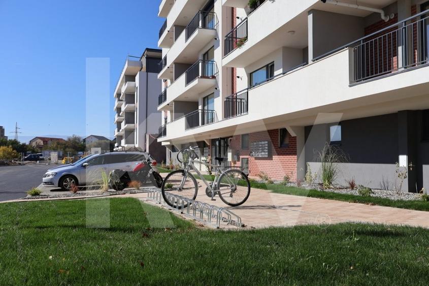 Penthouse cu 4 camere decomandat în Vest