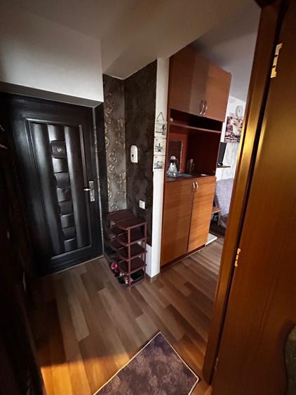 Apartament cu 2 camere decomandat, mobilat în Berceni