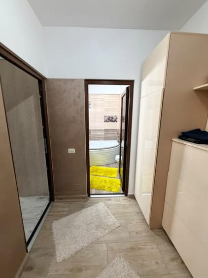 Apartament cu 2 camere decomandat în Km 5