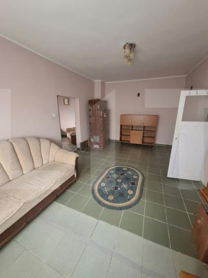 Casă individuală cu 3 camere cu Garaj în Nord-Est