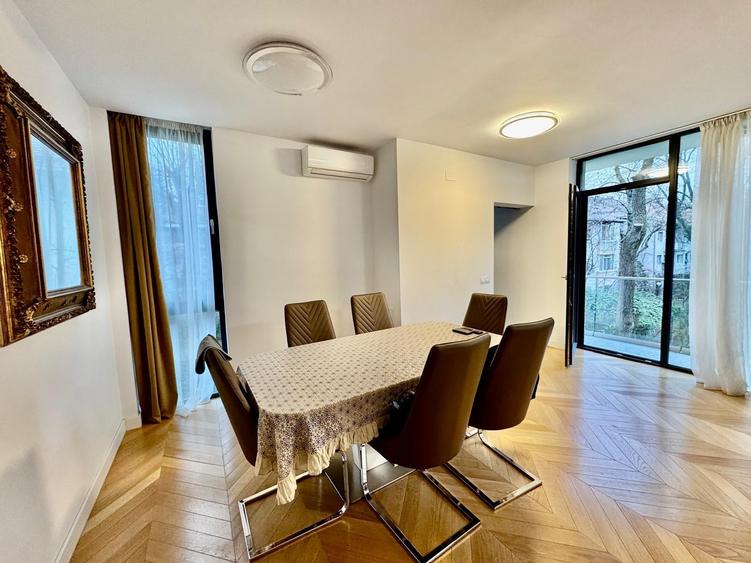 Apartament cu 3 camere decomandat în Floreasca