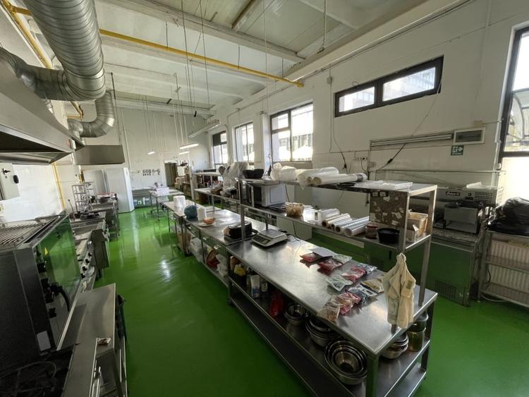 Spațiu comercial, de 230 mp, în Mărăști