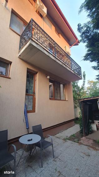 Casă cu 5 camere cu Teren 300 Mp în Pieptănari