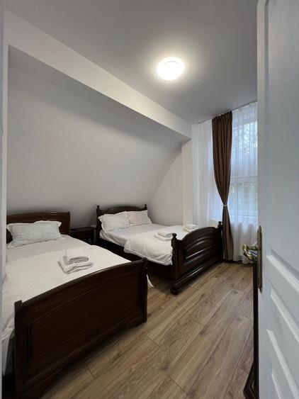 Casă cu 4 camere în Central