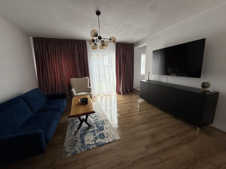 Casă cu 3 camere în Sânandrei