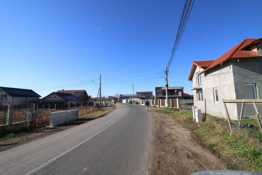 Teren Construcții intravilan de 897 mp, în Costi