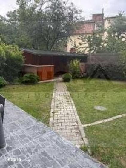 Casă cu 5 camere cu Teren 485 Mp în Central