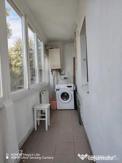 Apartament cu 3 camere decomandat în Bartolomeu