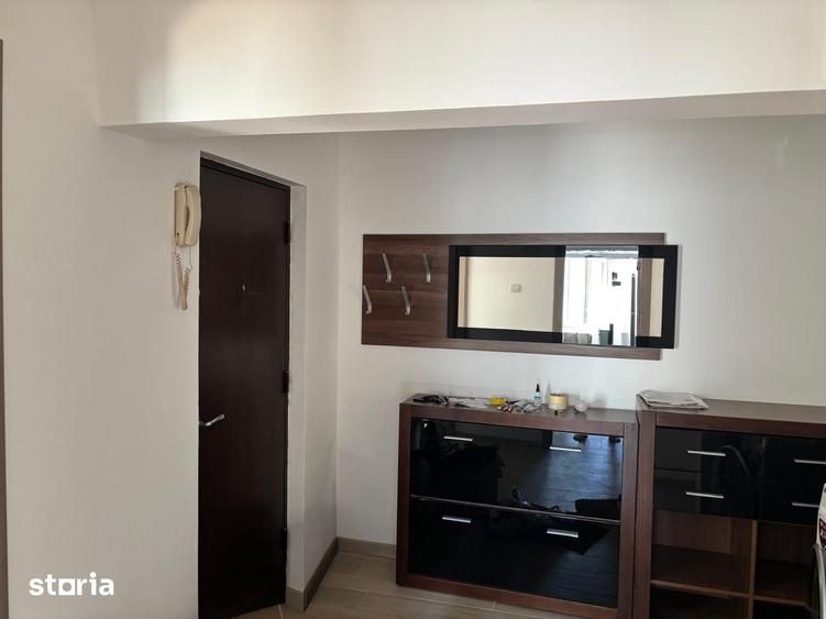 Apartament cu 3 camere decomandat în Tomis III