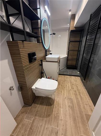 Apartament cu 3 camere decomandat în Ultracentral