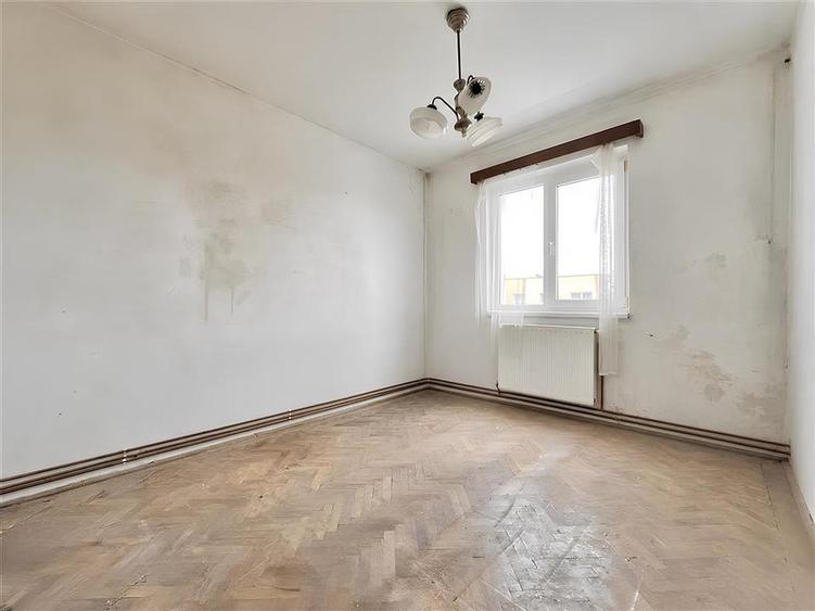 Apartament cu 2 camere in zona Florilor de renovat - 3
