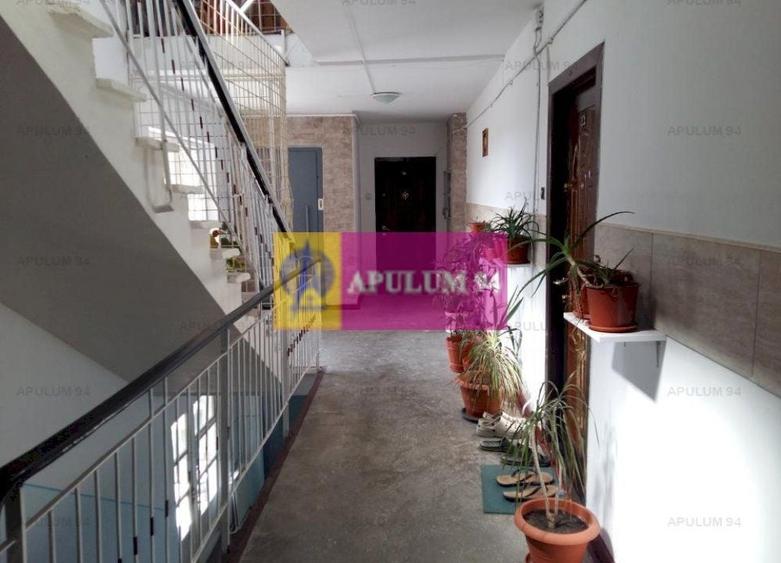 Apartament cu 4 camere decomandat în Vitan