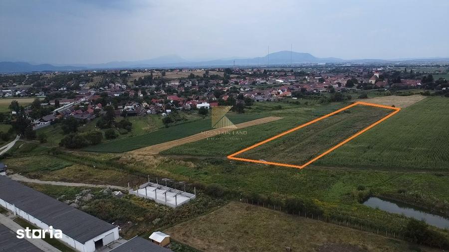 Teren de 20000 mp, în Bod