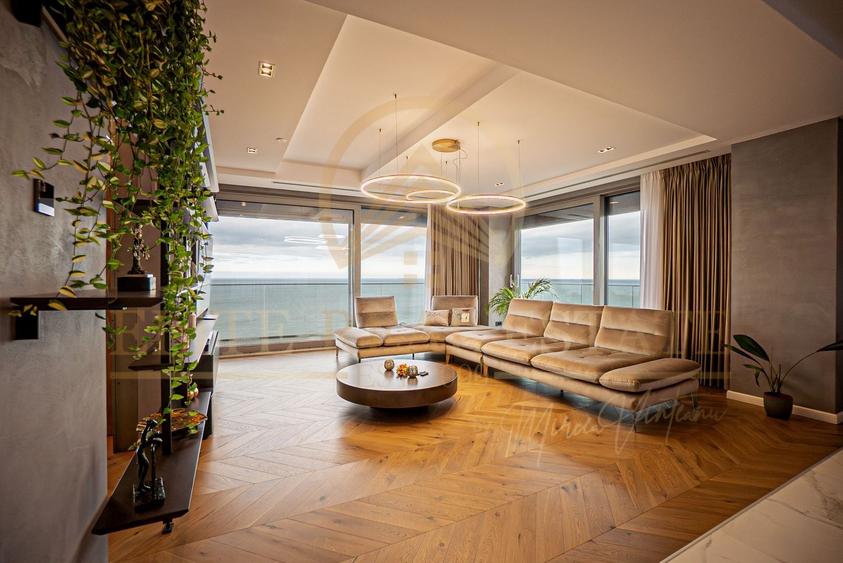 Penthouse cu 4 camere decomandat, mobilat în Faleza Nord