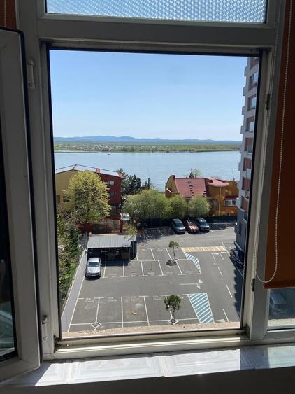 Apartament cu 2 camere semidecomandat în Exterior Vest