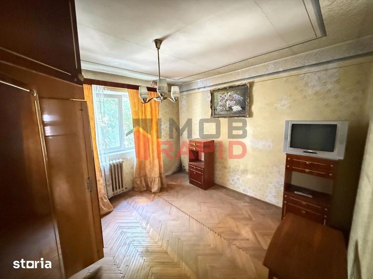 Apartament cu 3 camere decomandat în Central