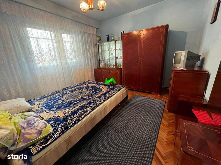 Apartament cu 3 camere decomandat în Turnișor