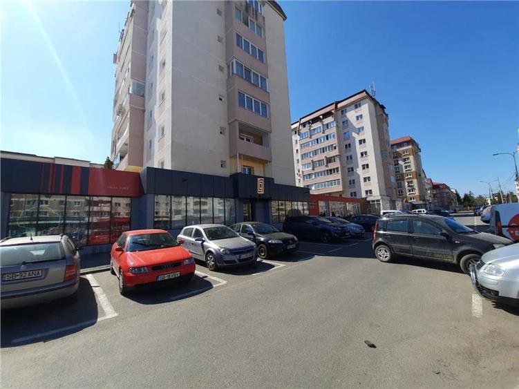 Spațiu comercial, de 226 mp, în Valea Aurie