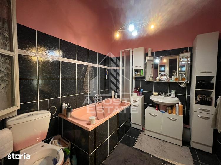 Casa individuala 7 camere, 3 bai, garaj, teren 1129 mp, zona Iosefin - 7