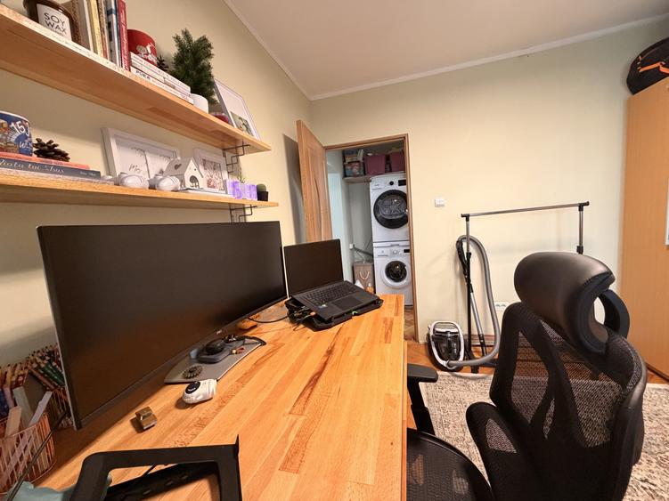 Apartament cu 3 camere semidecomandat, mobilat în Gheorghe Lazăr