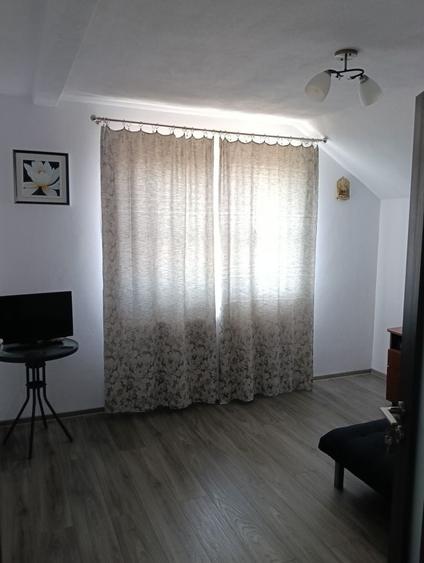 Casă cu 4 camere în Budești