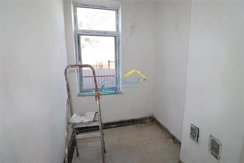 Apartament cu 2 camere semidecomandat în Florești