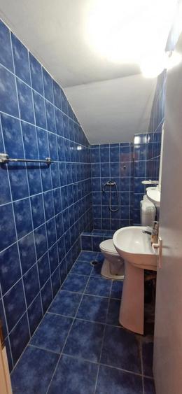 Casă cu 10 camere cu Teren 1000 Mp în Băile 1 Mai
