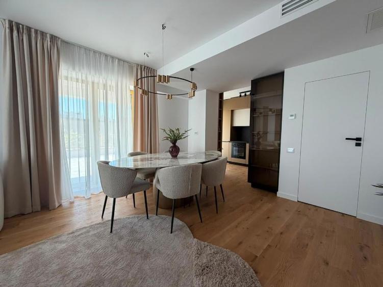 Apartament cu 3 camere decomandat în Unirii