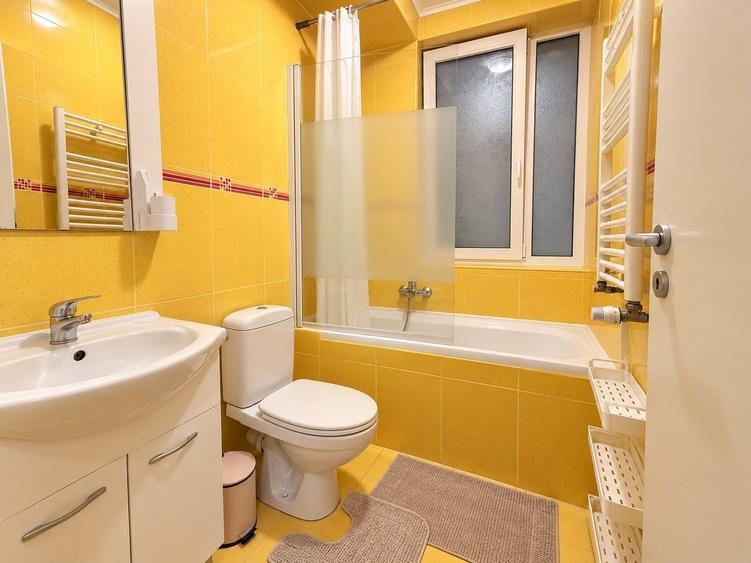 Casă cu 6 camere cu Canalizare în Centrul Istoric