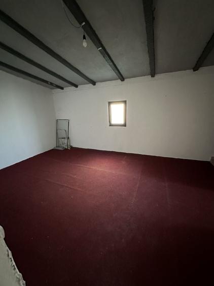 Casă cu 4 camere în Piatra