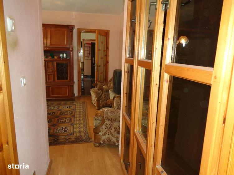 Apartament 3 camere confort 1 MICALACA-ORIZONT, etaj 1 geam la baie - 9