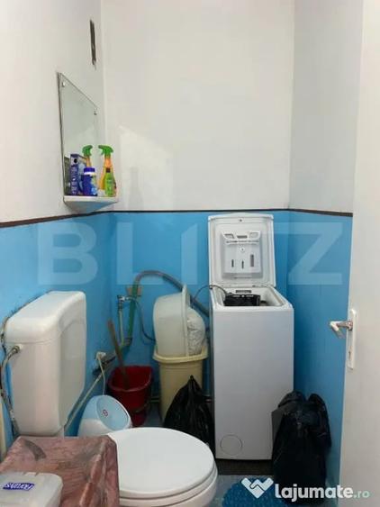 Apartament cu 4 camere semidecomandat în Central