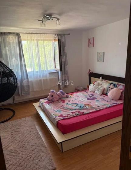 Casa spatioasa 400 mp | Teren 1200 mp | 7 Dormitoare | Focsani - Mandresti Munteni (Ideala Locuinta sau Oportunitate Business / Pensiune)