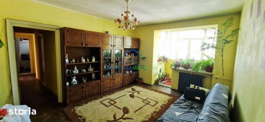 Apartament cu 4 camere în George Enescu