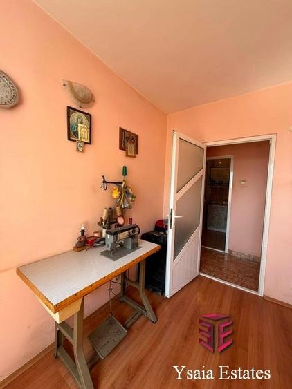 Apartament cu 4 camere în Km 4-5
