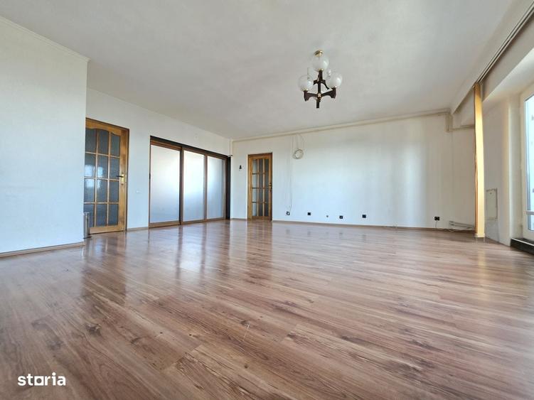 Apartament cu 4 camere în Lujerului