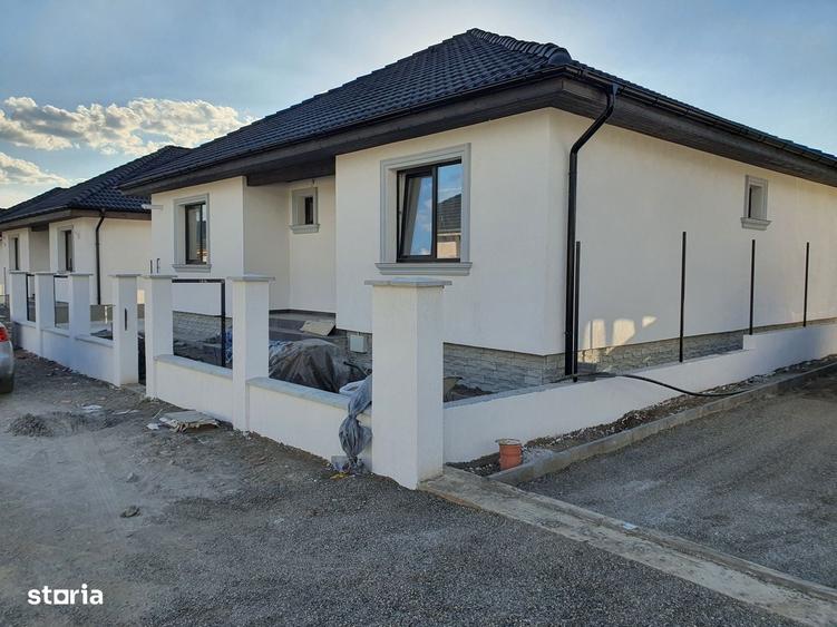 Casă cu 4 camere în Central