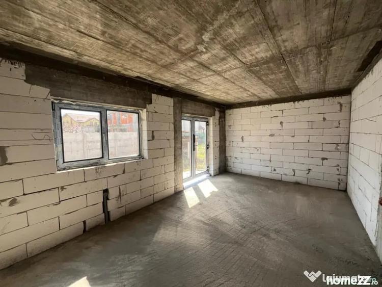 Casă cu 5 camere cu Teren 480 Mp în Central