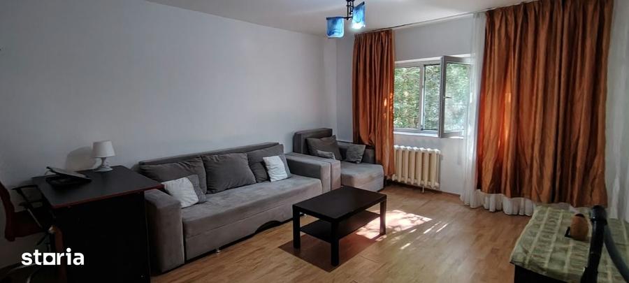 Apartament cu 3 camere decomandat în 13 Septembrie — fotografia 1