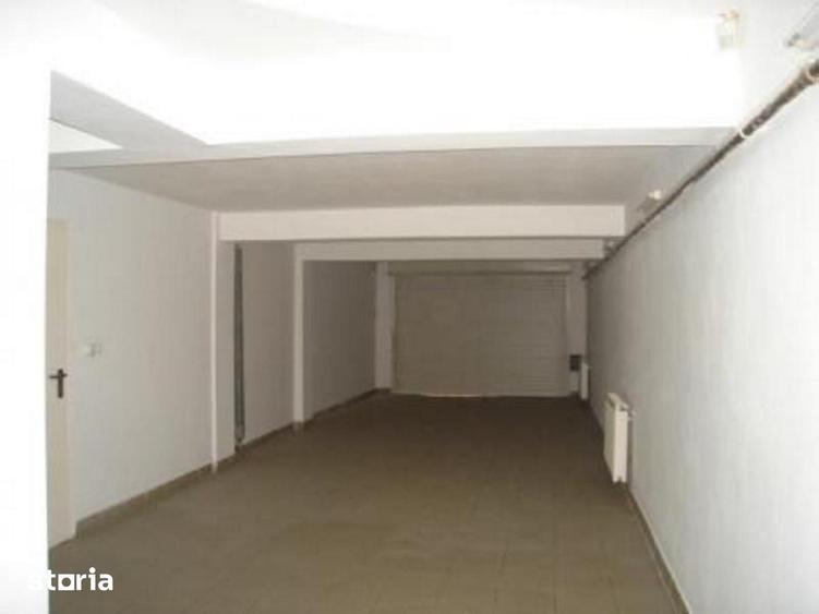 Casă cu 9 camere cu Teren 300 Mp în Iancului