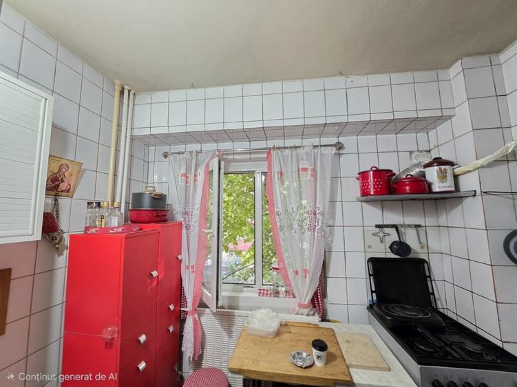 Apartament cu 3 camere în Tineretului