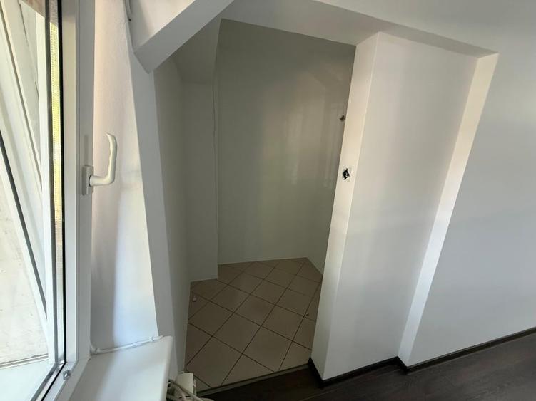 Apartament cu 3 camere decomandat în Dorobanți