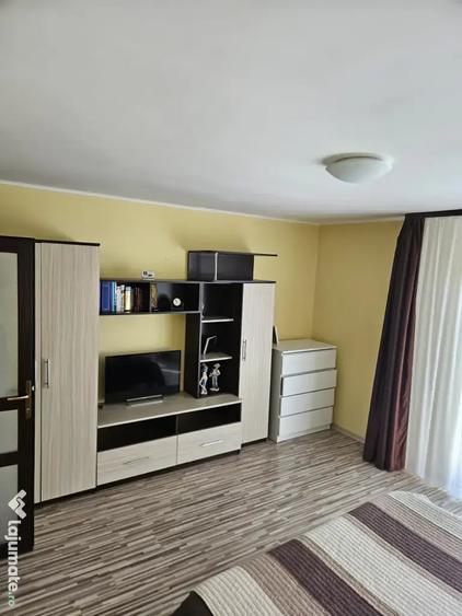 Casă cu 7 camere în Dancu