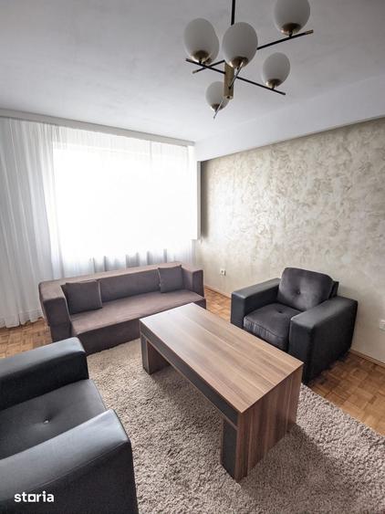 Apartament cu 3 camere semidecomandat în Central