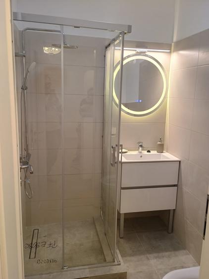 Apartament cu 2 camere semidecomandat, mobilat în Primăverii