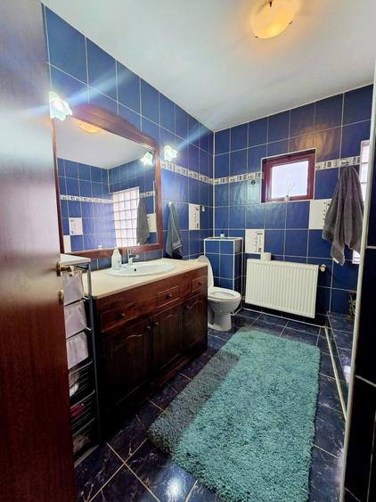 Casă individuală cu 4 camere cu Canalizare în Dobroești